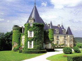  Chateau De La Cote Hotel, 